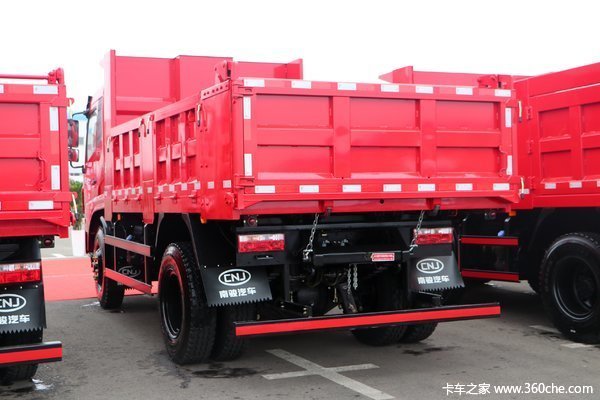 交车1台 赣州华瑞瑞宇自卸车交付客户