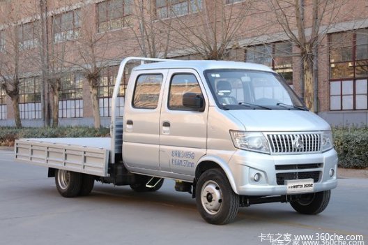 新车到店 邯郸长安神骐t20双排载货车