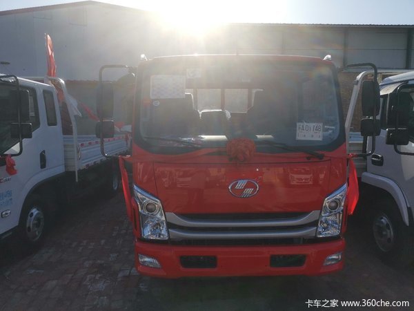 上汽跃进爆款 高端蓝牌轻卡仅售7.6万