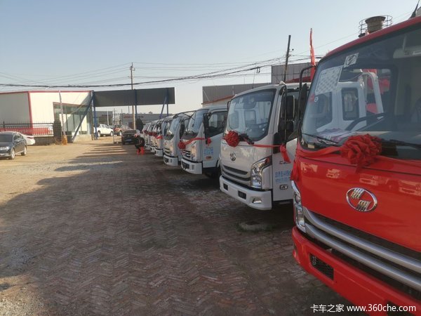 上汽跃进爆款 高端蓝牌轻卡仅售7.6万