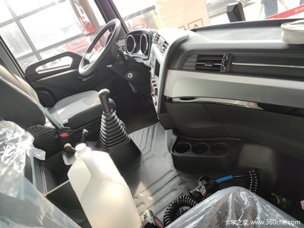 回馈用户 杭州东风天龙KL牵引钜惠0.3万