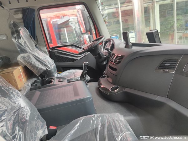 回馈用户 杭州解放J6P牵引车钜惠2.5万