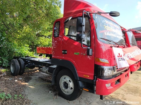 新车到店绍兴德沃斯V8载货仅售13.98万