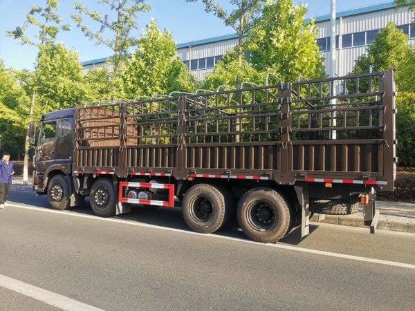 6.8米轻量化前四后八仓栏车多规格可选