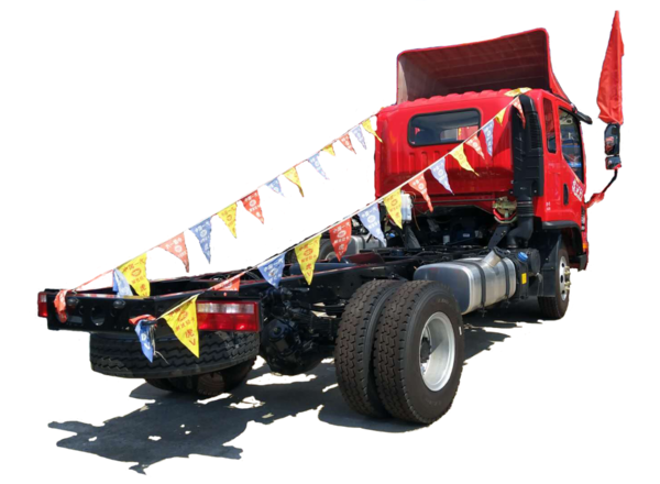 新车到店 买立减0.5万元