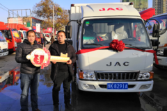 1台骏铃E3载货车成功交付客户-马先生