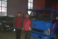 合肥广顺汽贸1台解放经典1系自卸车成功交付客户