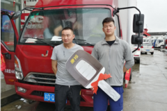 1台江淮康铃J6冷藏车成功交付给客户