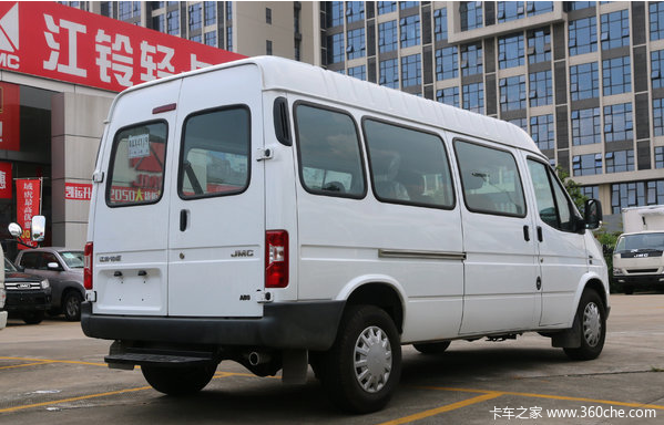 九万五千八 江铃特顺开回家 沈阳泰和专卖