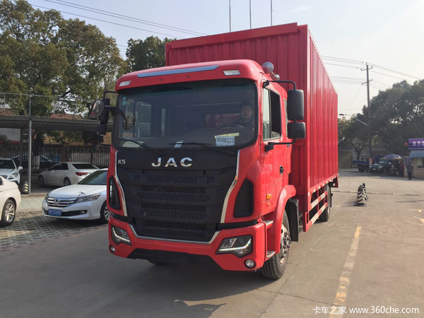 江淮格尔发k5l半高顶驾驶搭载玉柴发动机185马力