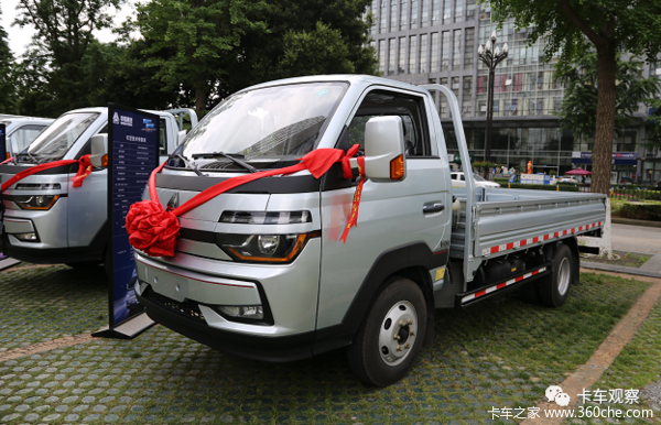 howo智相小轻卡成都震撼上市_合肥鸿东汽车销售服务(重汽howo轻卡)