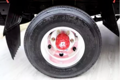 爆胎高发季，司机车友这些问题要注意！！！