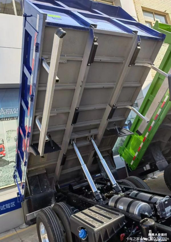 福田瑞沃金刚S1 120马力 3米自卸车 工程车运输首选