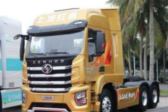 全面升级的上汽红岩第六代重卡，这款杰虎H6很霸道