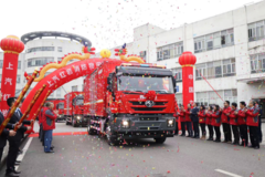 110辆上汽红岩消防专用车首批交付发运天津