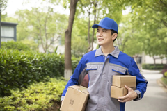 乡镇快递运输用啥车？代理三个快递点的他，说只认这款车