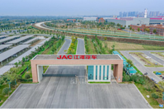 骏铃轻卡1号 起步弹射一号车|蓝牌新时代下的“轻卡1号”