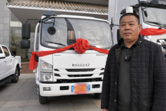 范师傅：年年都能买新车，食品运输就选庆铃五十铃轻卡