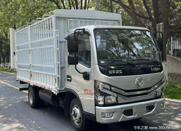 优惠3万乌鲁木齐市多利卡D5CNG载货火热促销中