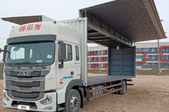 明星产品丨翼开启设计引领潮流，江淮格尔发载货车助力高效装卸