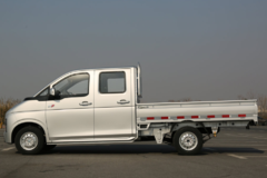 东 风 途 逸 T 7 最 新 款 