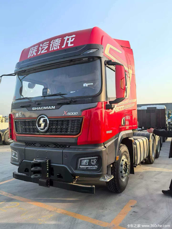 陕汽德龙X5000 菁英版 14.6L柴油 680马力 6X4 法士特16档 牵引车