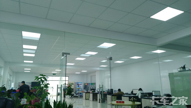 �����ڰ��������۷������޹�˾