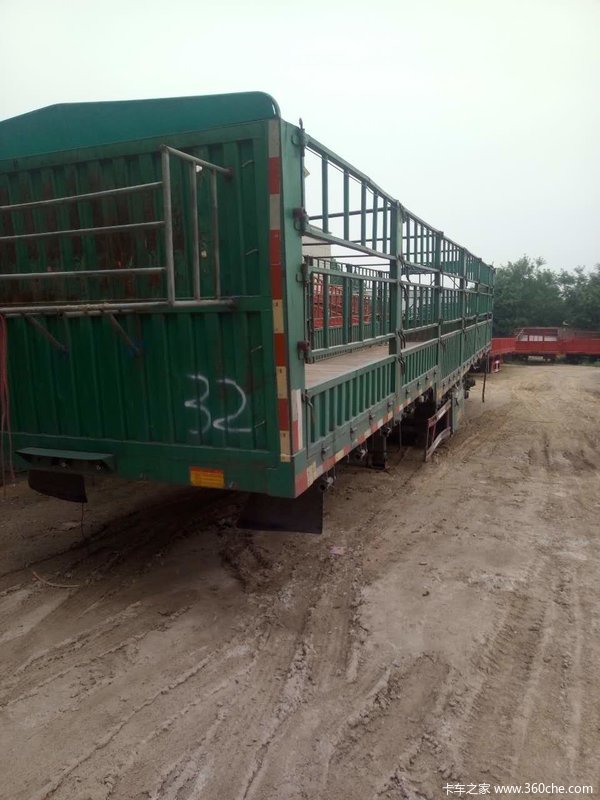 二手花栏半挂车仓栅式半挂车图片