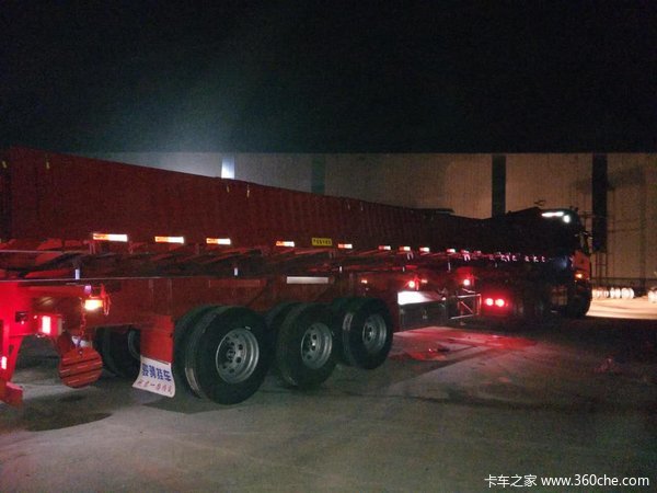 山东骏骋标车侧翻自卸半挂车图片