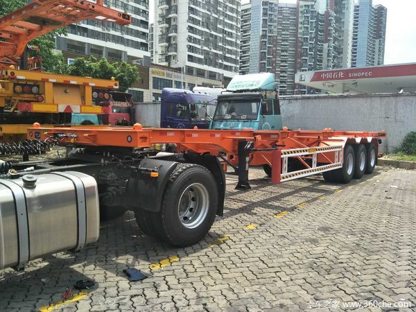 华海通汽车40英尺2.5米宽轻量化骨架车集装箱式半挂车图片