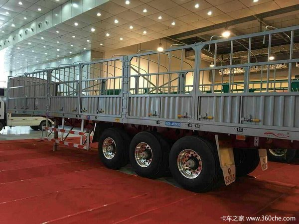锣响13米苍拦车仓栅式半挂车图片