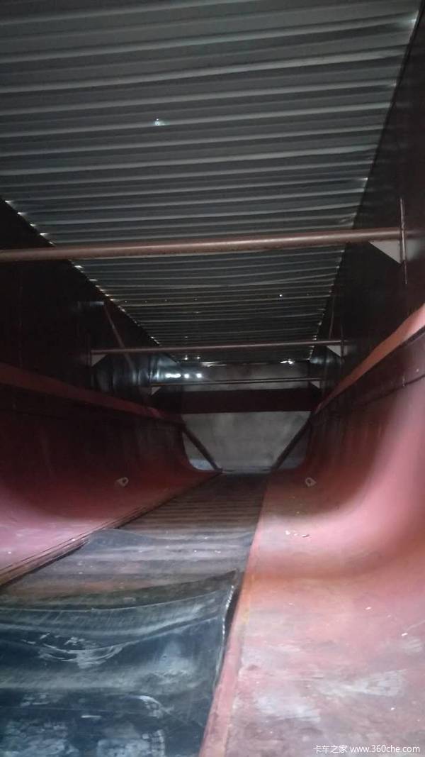 输送带式自卸半挂车自卸半挂车图片