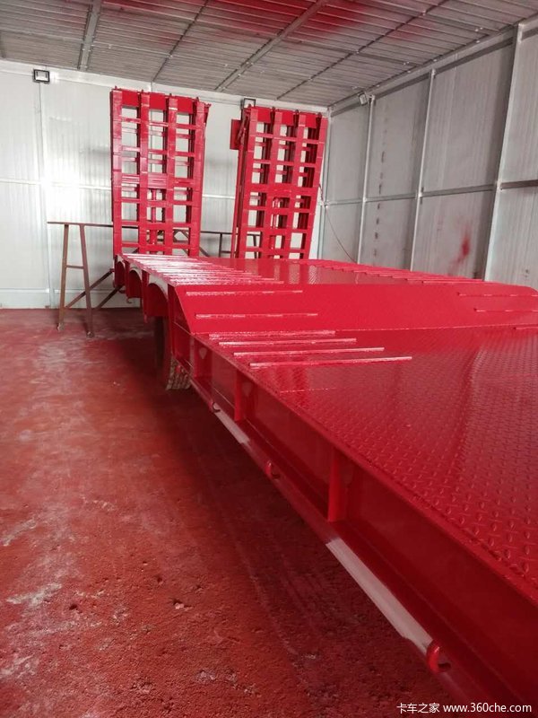 山东骏骋中重型低平板低平板半挂车图片