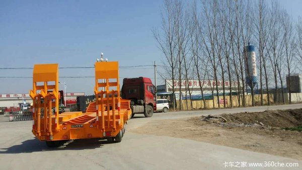 山东骏骋中重型低平板低平板半挂车图片