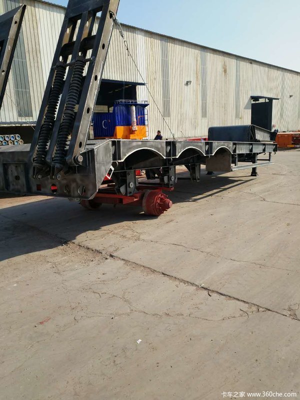 山东骏骋中重型低平板低平板半挂车图片