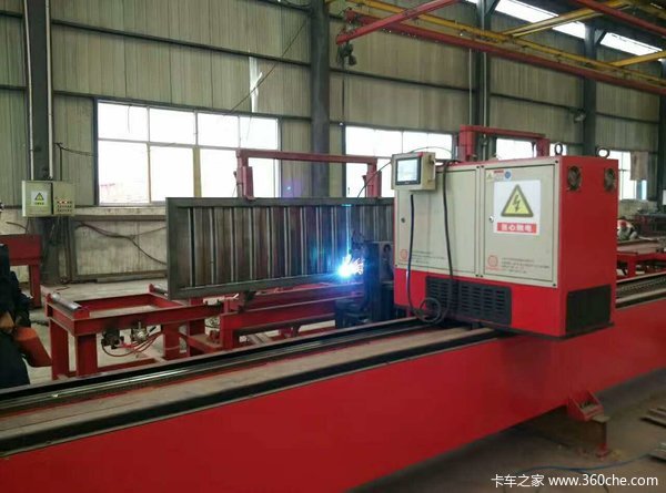 山东骏通辰陆轻量化仓栏半挂车仓栅式半挂车图片