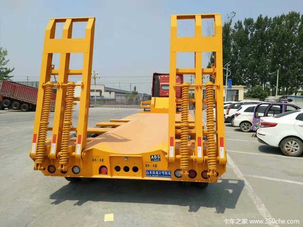 山东骏通辰陆精品挖机工程挂车低平板半挂车图片