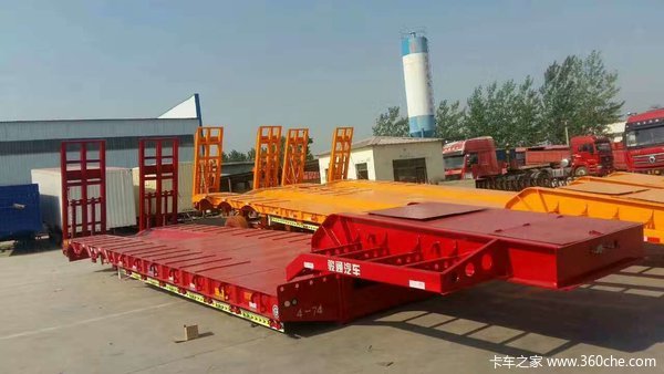 山东骏通辰陆精品挖机工程挂车低平板半挂车图片