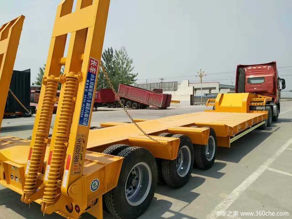 山东骏通辰陆精品挖机工程挂车低平板半挂车图片