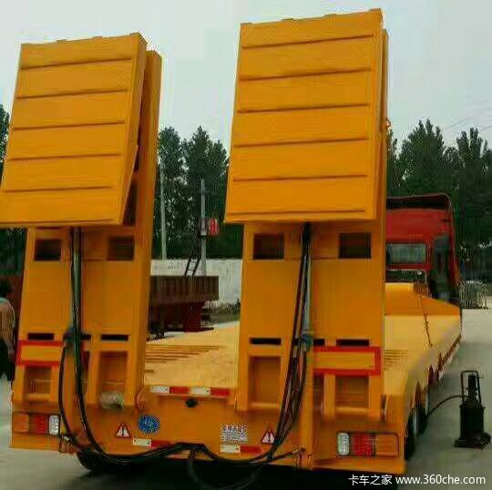 成都挂车厂，厂价直销各类半挂车微电同号厢式半挂车图片