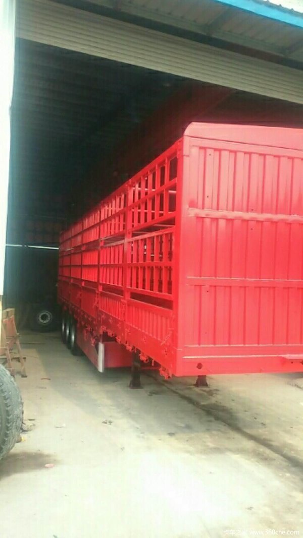 山东挂车厂家直销仓栅式半挂车图片