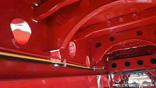 13.75长3米宽前后等宽！可做抽拉！整车高强板低平板半挂车图片