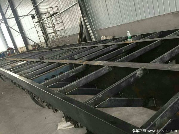 17.5/3米低平板半挂车低平板半挂车图片