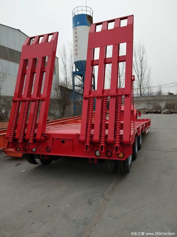 勾机板平板车低平板半挂车图片