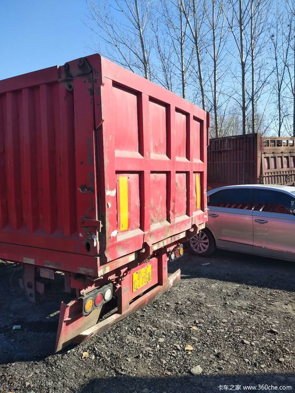 一年九米后翻自卸车自卸半挂车图片