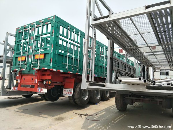 六位轿运车车辆运输半挂车图片
