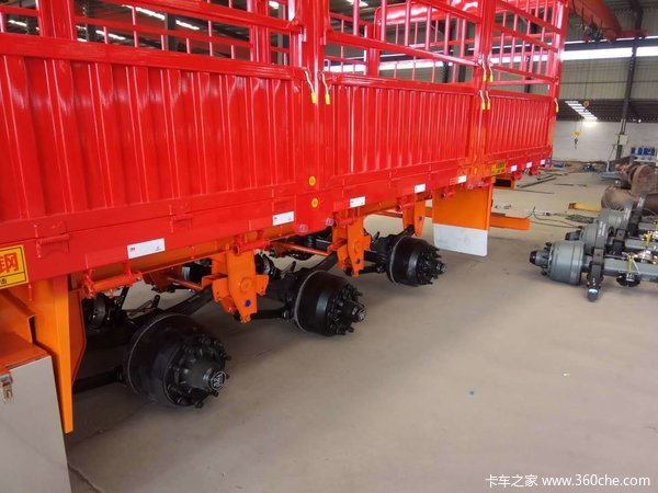 苍栏半挂车栏板式半挂车图片