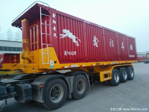 山东鑫阳专业制造平板后翻自卸车平板式半挂车图片