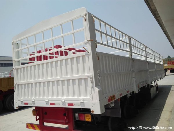 轻量化13米仓栏车，自重5.9吨，包拉60吨仓栅式半挂车图片