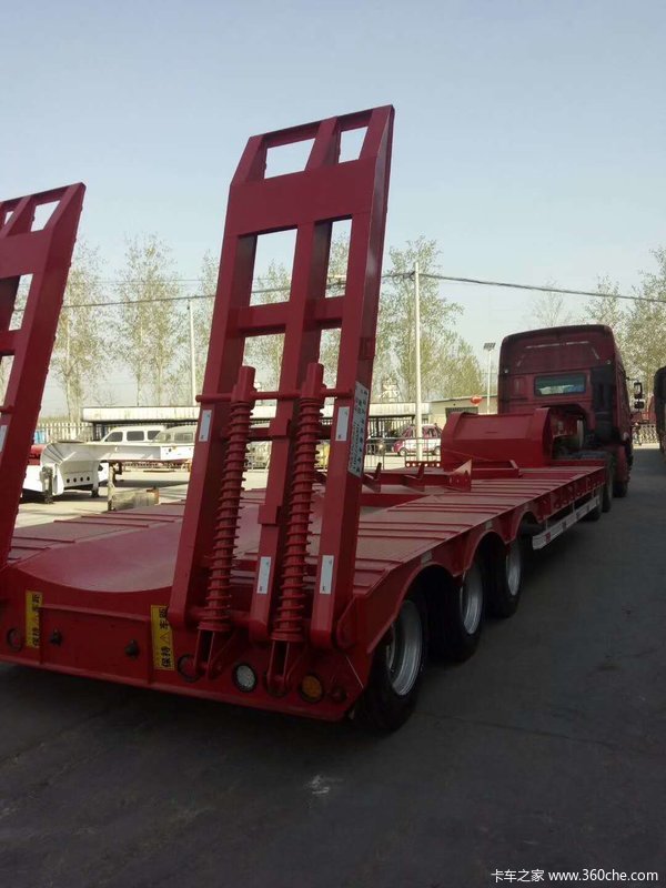 低平板运输车低平板半挂车图片